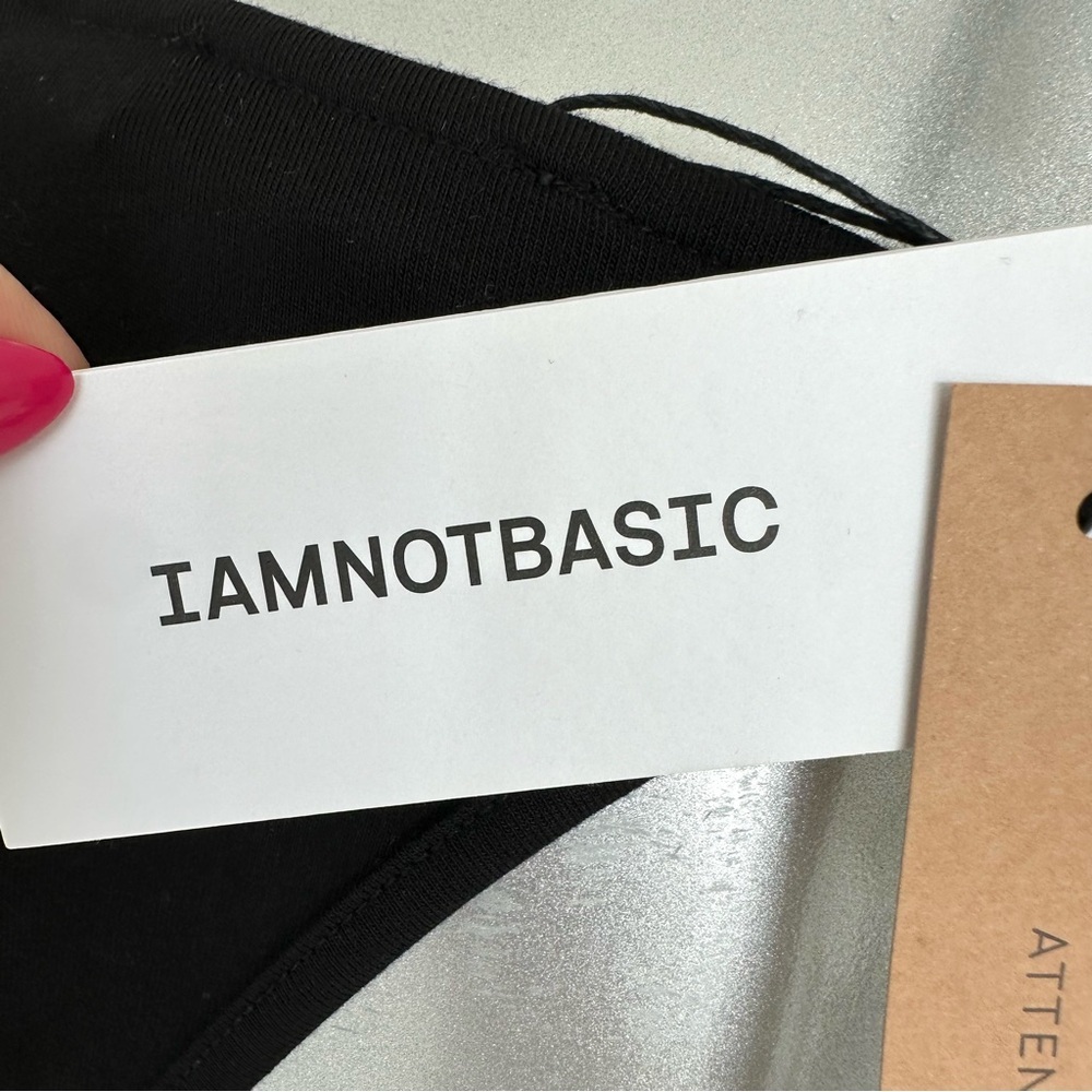 NEW!!! IAMNOTBASIC women dress size M - Picture 4 of 8